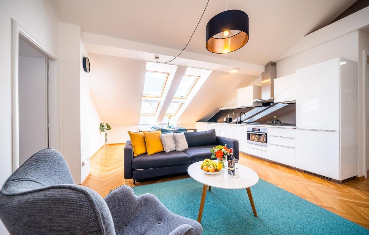 Luxurious Woodrow Wilson Apt In Prague Centre מראה חיצוני תמונה
