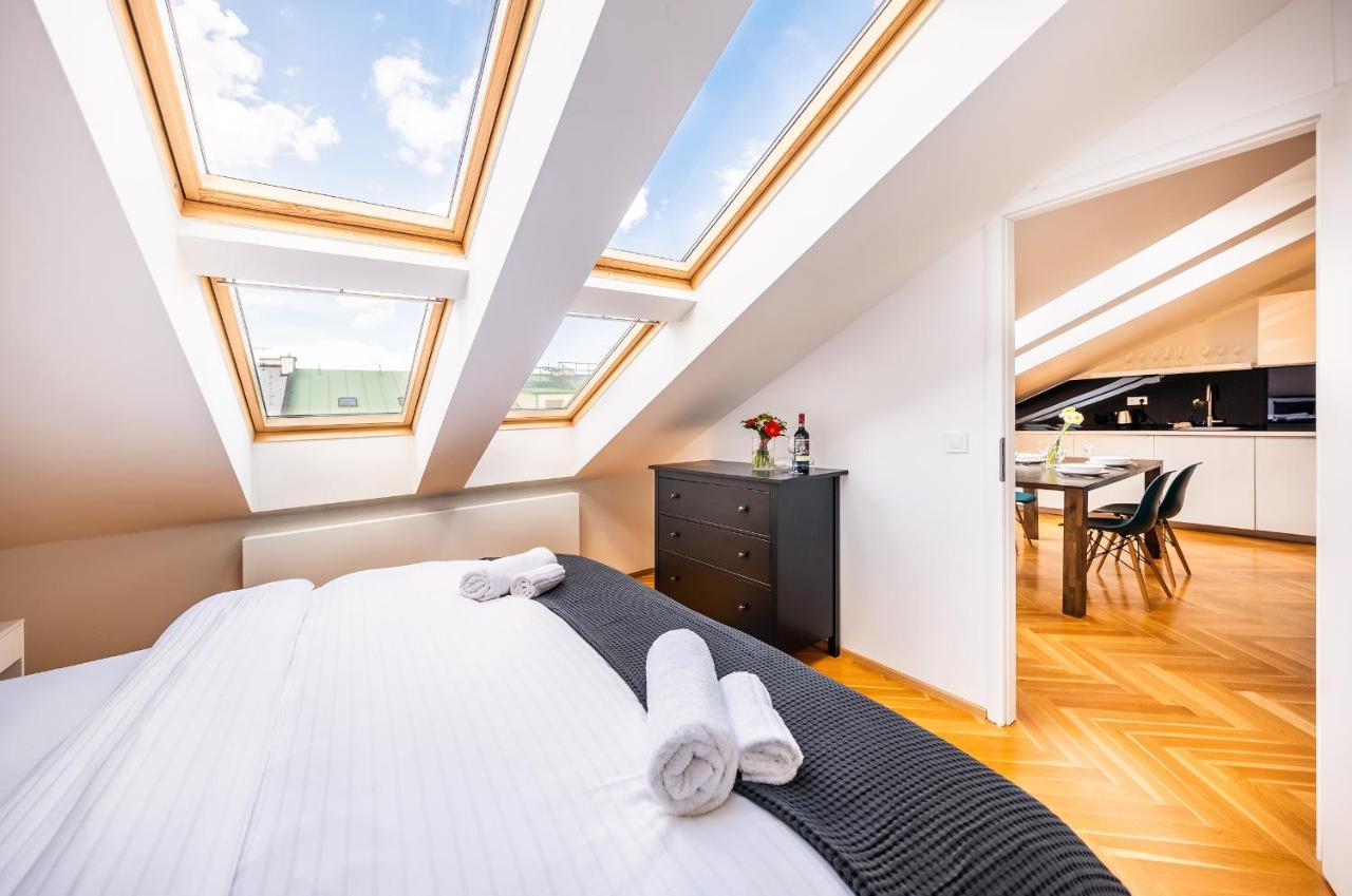 Luxurious Woodrow Wilson Apt In Prague Centre מראה חיצוני תמונה