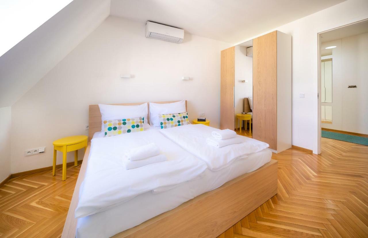Luxurious Woodrow Wilson Apt In Prague Centre מראה חיצוני תמונה